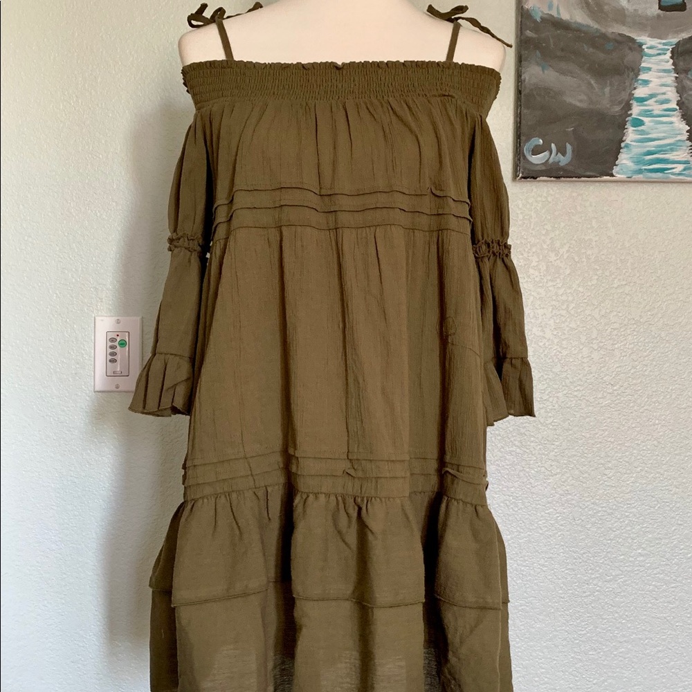 Romeo & Juliet Couture Olive OffShoulder Dress NWT